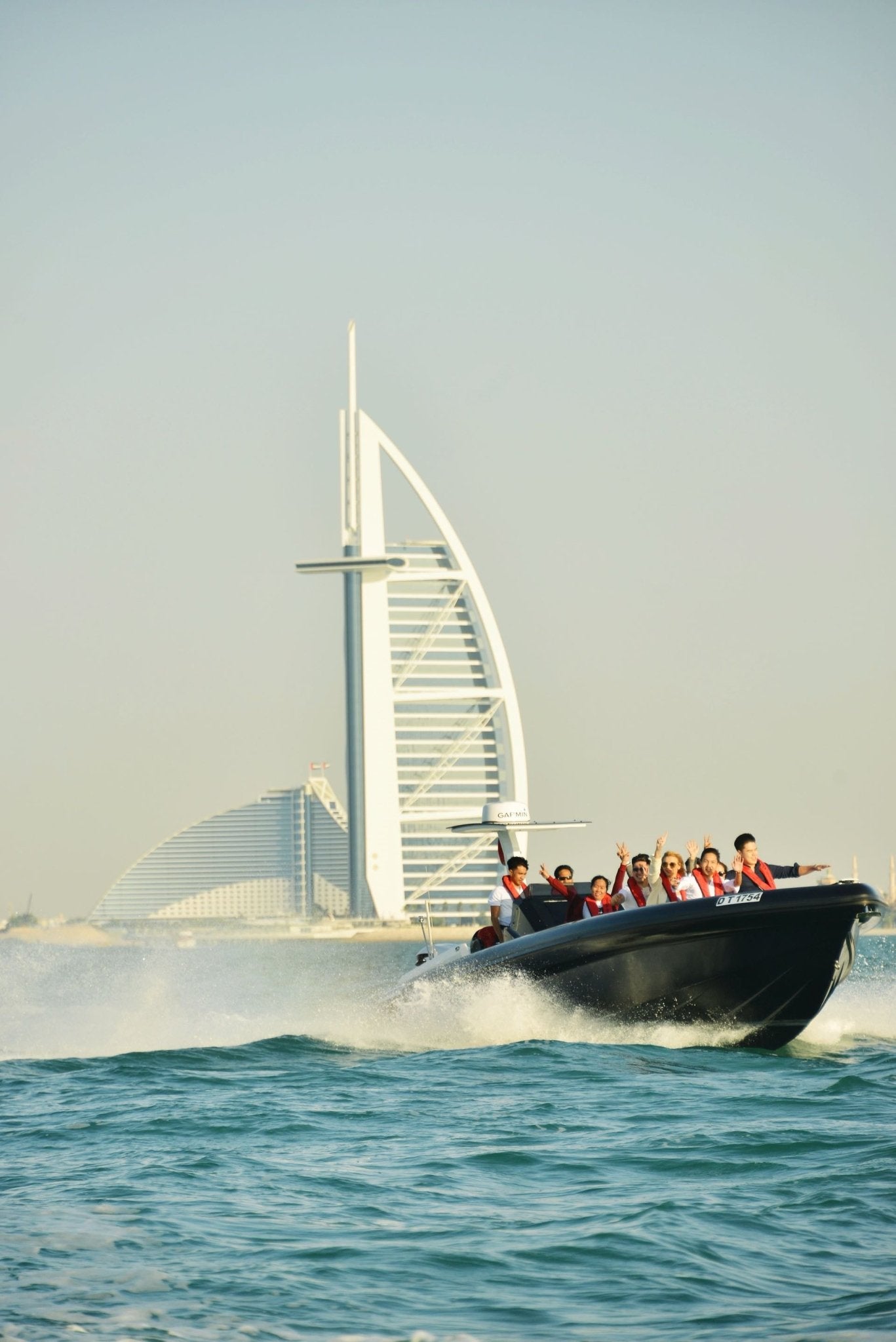 Dubai Marina: tur privat cu barca cu motor Burj Al Arab de 100 de minute