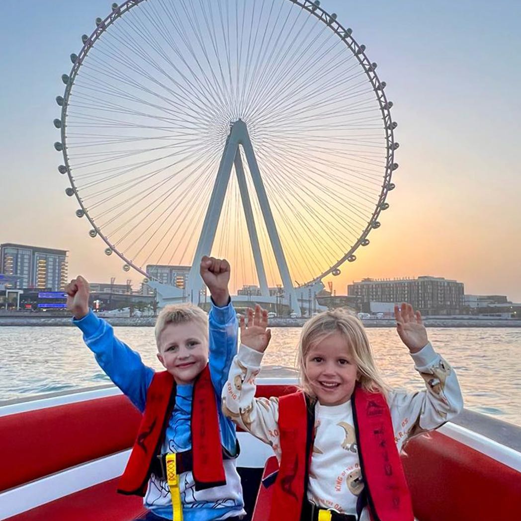 Dubai Marina: tur privat cu barca cu motor Burj Al Arab de 100 de minute