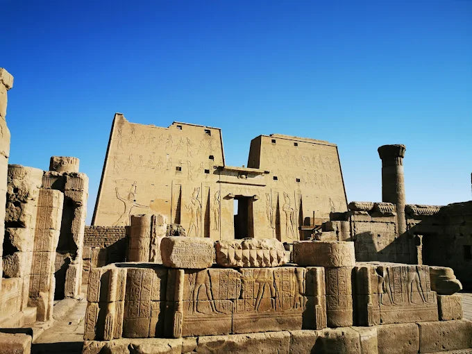 从卢克索出发：2天私人游，前往埃德夫、阿斯旺和阿布辛贝尔