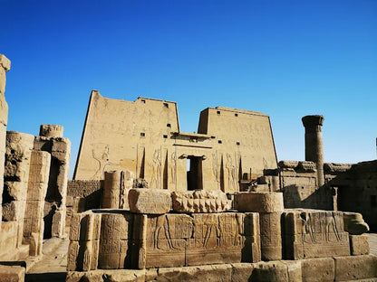 从卢克索出发：2天私人游，前往埃德夫、阿斯旺和阿布辛贝尔