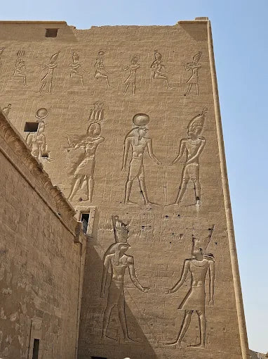 从卢克索出发：2天私人游，前往埃德夫、阿斯旺和阿布辛贝尔