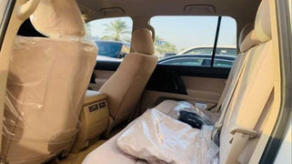 Doha: Toyota Land Cruiser Privéautoverhuur met Chauffeur