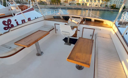 Hurghada: Queen of Life Private Boat Snorkeling Trip with Lunch and Soft Drinks