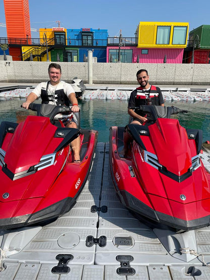 Doha: Jet-Ski-Verleih im Doha Corniche Box Park