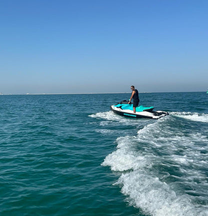 Doha: Jet-Ski-Verleih im Doha Corniche Box Park