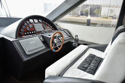 Dubai: BIGBOSS 90ft Yacht Tour