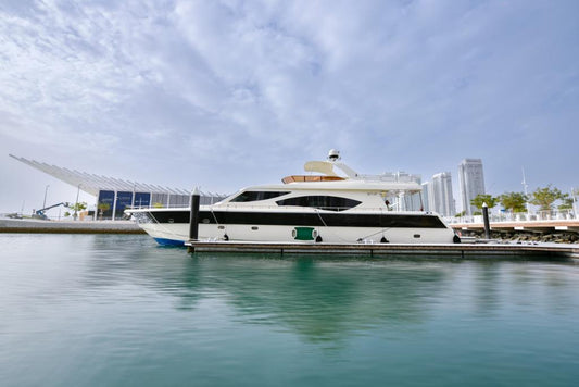 Dubái: Tour en yate BIGBOSS de 90 pies