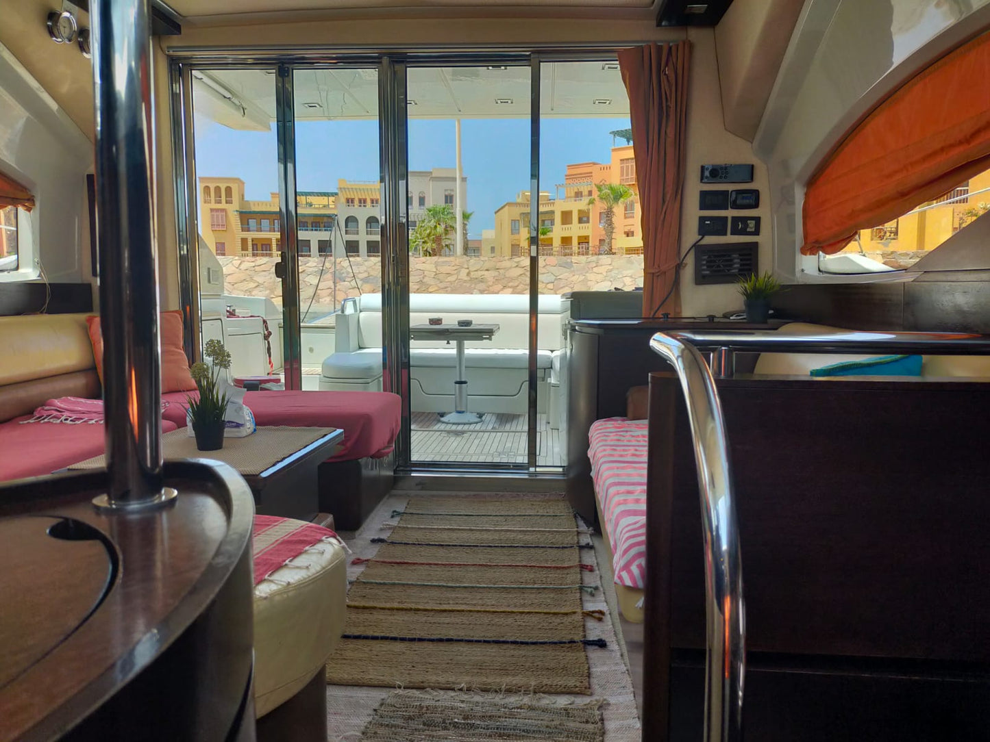 El Gouna: Private Luxury Yacht Trip on a 43FT Yacht