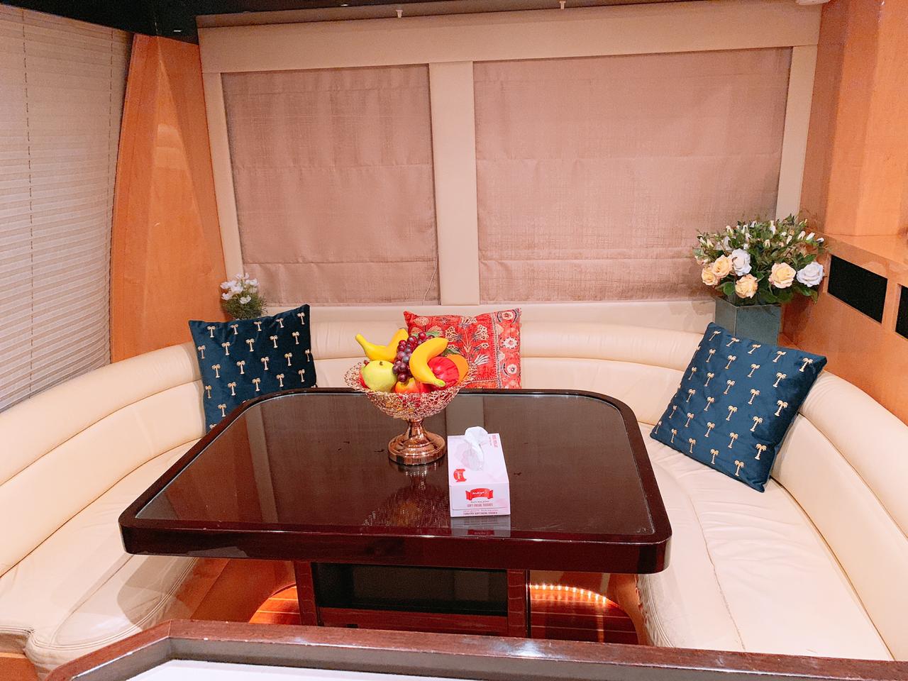 Dubai: privé majesteit 66FT verhuur