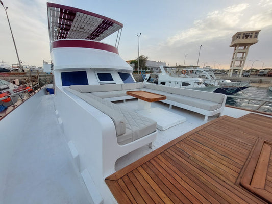 Hurghada: Prywatna wycieczka łodzią Lina z nurkowaniem z lunchem i napojami bezalkoholowymi