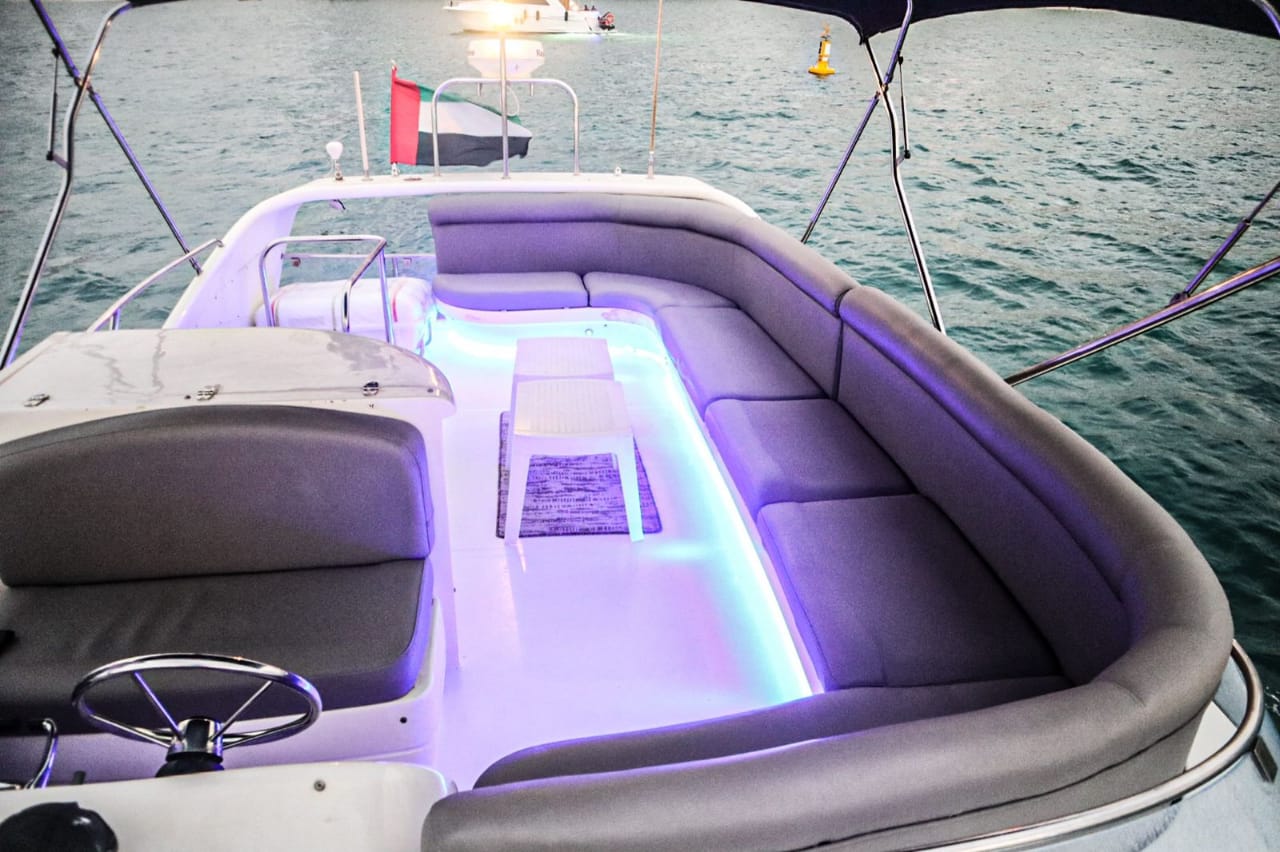 Dubaï : excursion en yacht de luxe de 50 pieds