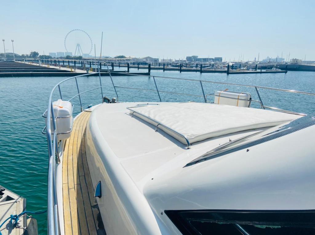 Dubaï : excursion en yacht de luxe de 50 pieds