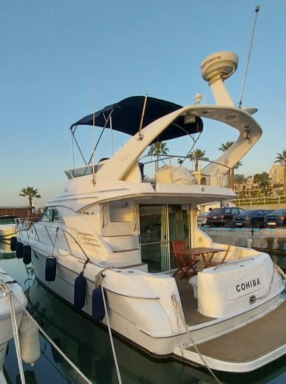 Beyrouth : location de yacht Cohiba de Holiday Beach à la baie de Jounieh
