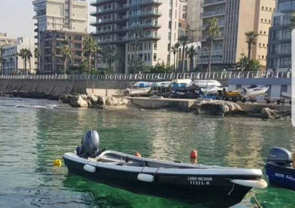 Beirut: Bootsfahrt bei den Raouche-Felsen