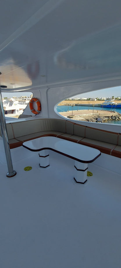 Hurghada : bateau privé Sukkar Royal avec plongée en apnée dans la piscine et déjeuner