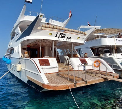 Hurghada : bateau privé Sukkar Royal avec plongée en apnée dans la piscine et déjeuner