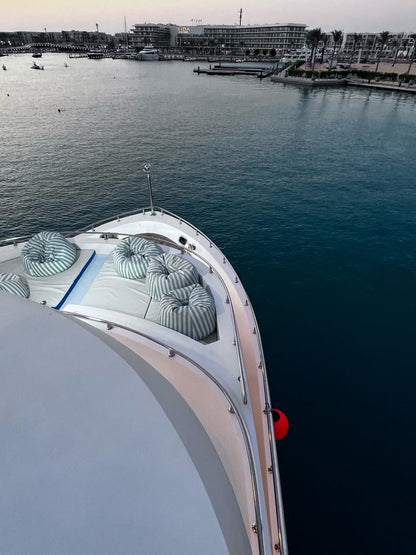 Marassi: Privater Yachtausflug mit Schwimmen und optionalem Mittagessen an der Nordküste