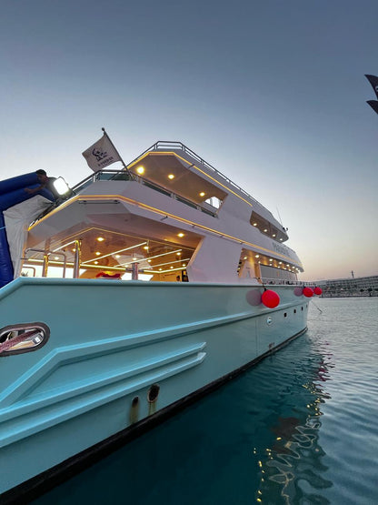 Marassi: Privater Yachtausflug mit Schwimmen und optionalem Mittagessen an der Nordküste