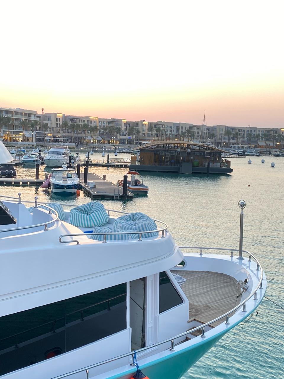 Marassi: Privater Yachtausflug mit Schwimmen und optionalem Mittagessen an der Nordküste