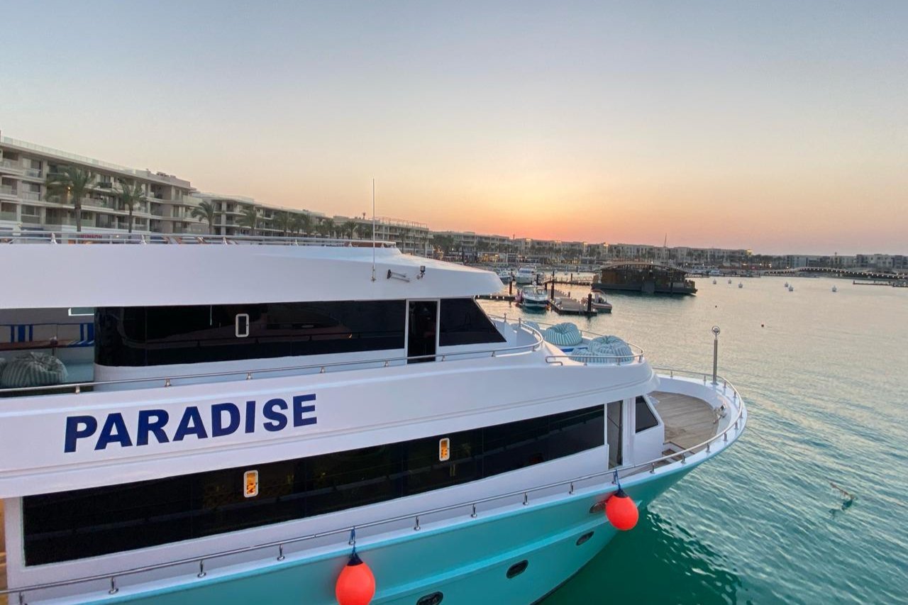 Marassi: Privater Yachtausflug mit Schwimmen und optionalem Mittagessen an der Nordküste