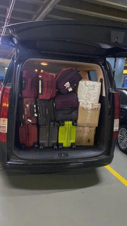 マディーナホテルからジェッダ空港へ：ドライバー付きタクシープライベートカーまたはバンレンタル