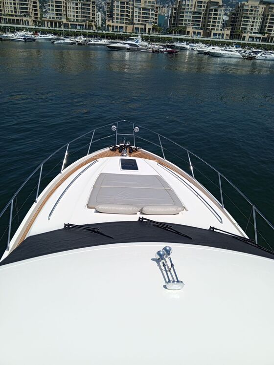 Beirut: Princess Yacht-Verleih von La Marina Dbayeh