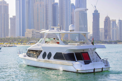 Dubai: excursie privată cu barca cu apă albastră de 62 de metri