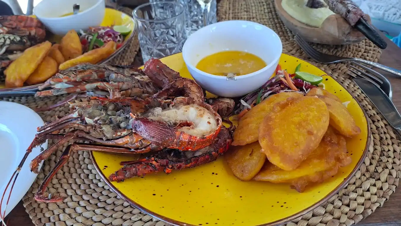 Zanzibar : visite privée de la forêt de Jozani, de la grotte de Kuza et de la plage de Paje