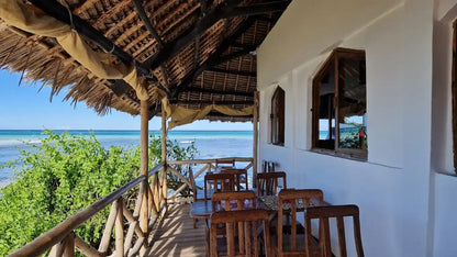 Zanzibar : visite privée de la forêt de Jozani, de la grotte de Kuza et de la plage de Paje