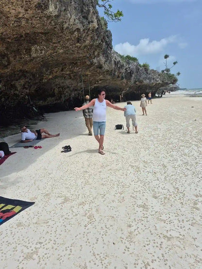 Zanzibar : visite privée de la forêt de Jozani, du parc aux reptiles et de la plage de Mtende