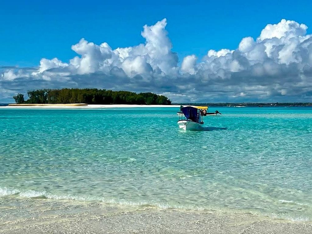 Zanzibar: Mnemba Island Snorkeling and Kendwa Beach Private Tour