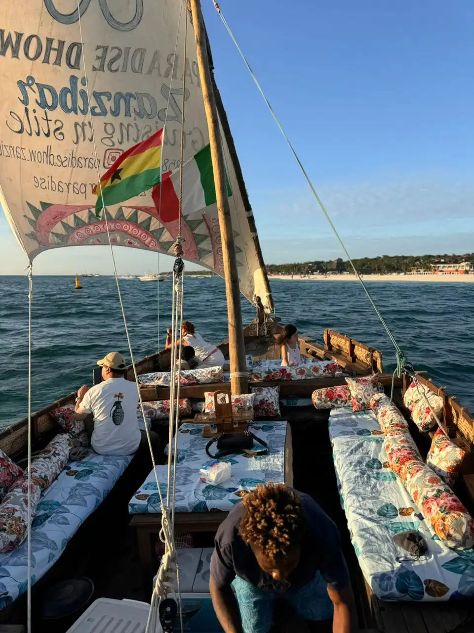 Sansibar: Gemeinsamer Ausflug zum Kendwa Beach mit Dhow-Sonnenuntergangsfahrt