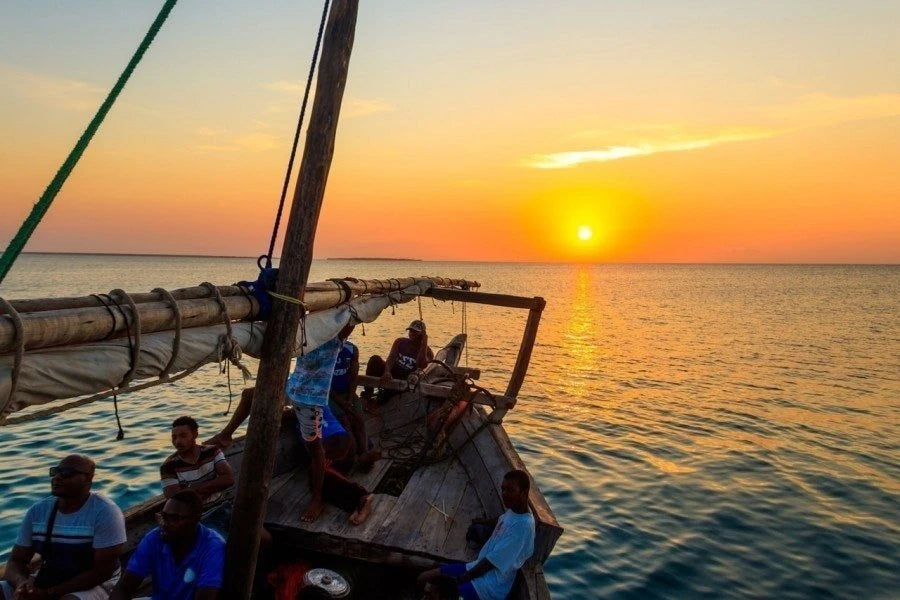 Sansibar: Gemeinsamer Ausflug zum Kendwa Beach mit Dhow-Sonnenuntergangsfahrt