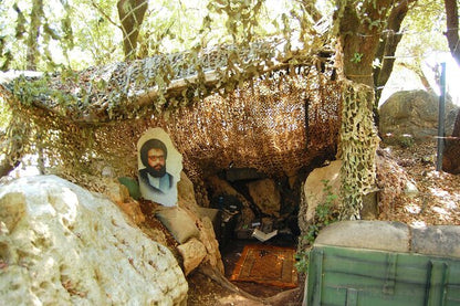 Von Beirut: Tagestour zum Wahrzeichen Mleeta, zur Burg Beaufort und zum Tempel von Eshmun