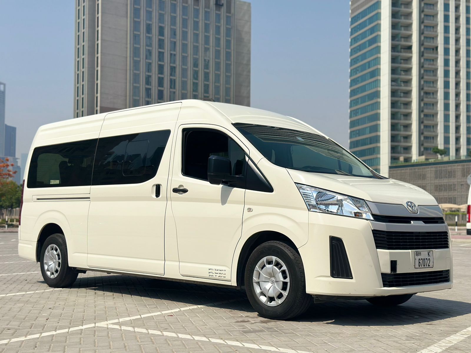 Abu Dhabi: Full Day Private Car or Van Rental with Driver