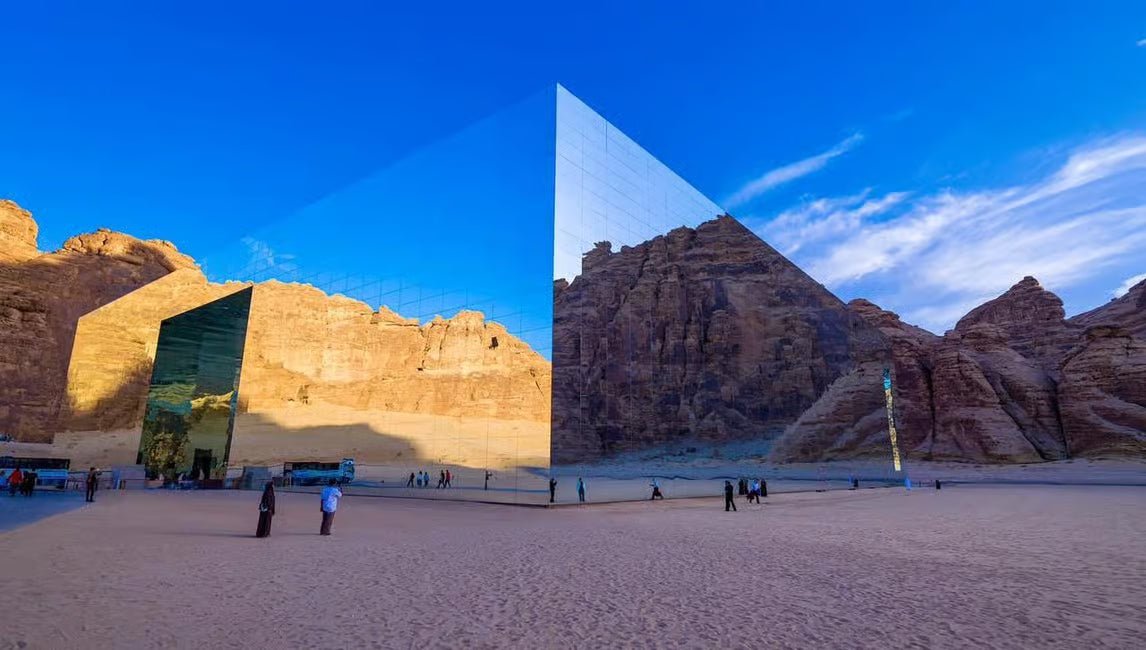 AlUla: Hegra, Elephant Rock, Dadan, and Old Town Day Tour