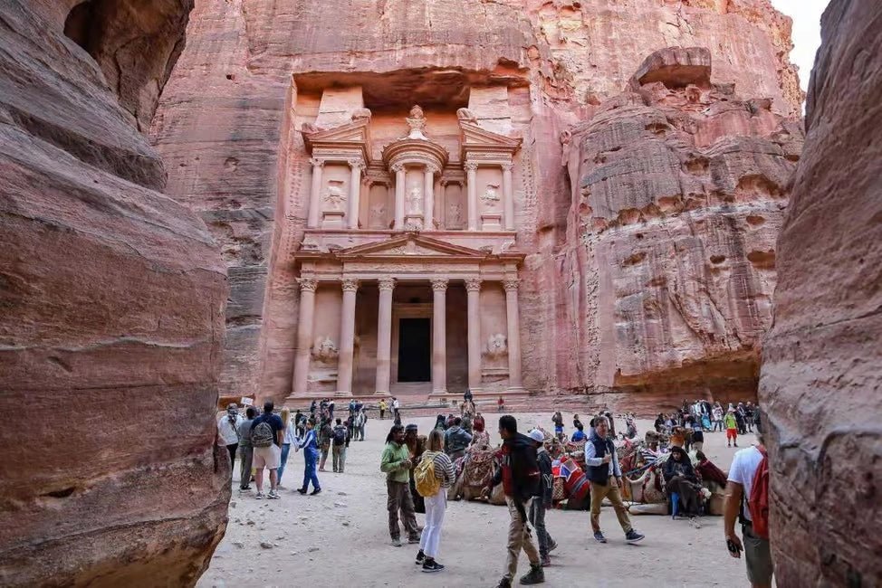 Amman: Private Full - Day Trip to Petra with Hotel Pickup