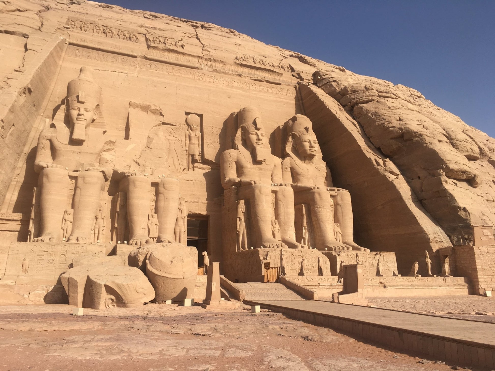Aswan: Private Guided Day Tour to Abu Simbel Temples