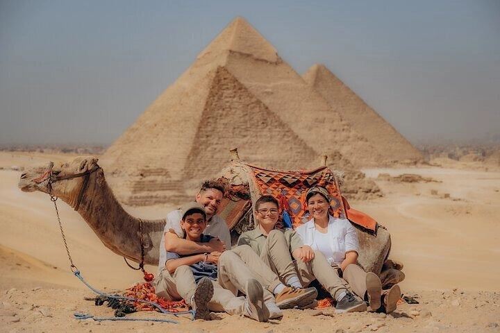 Cairo: Private Day Tour to Giza Pyramids and The Sphinx