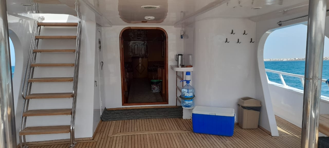 El Gouna: Private Boat Day Trip to Bayoud