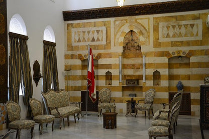 Beirut: Deir el Qamar, Beiteddine-Palast und Chouf Cedars Forest Experience