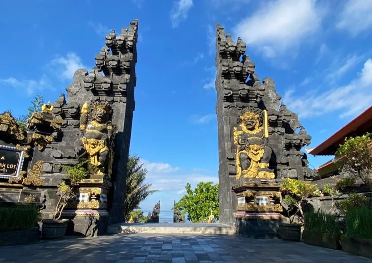 Bali: Private Half - Day City Tour to Temples, Culture and Coastal Views