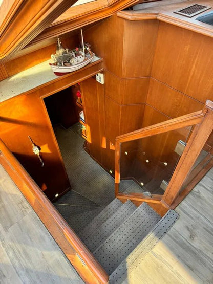 Beirut: Private VIP Yacht Rental from La Marina Dbayeh