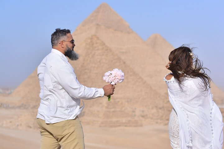 Cairo: Giza Pyramids and Sphinx Tour with Professional Photographer