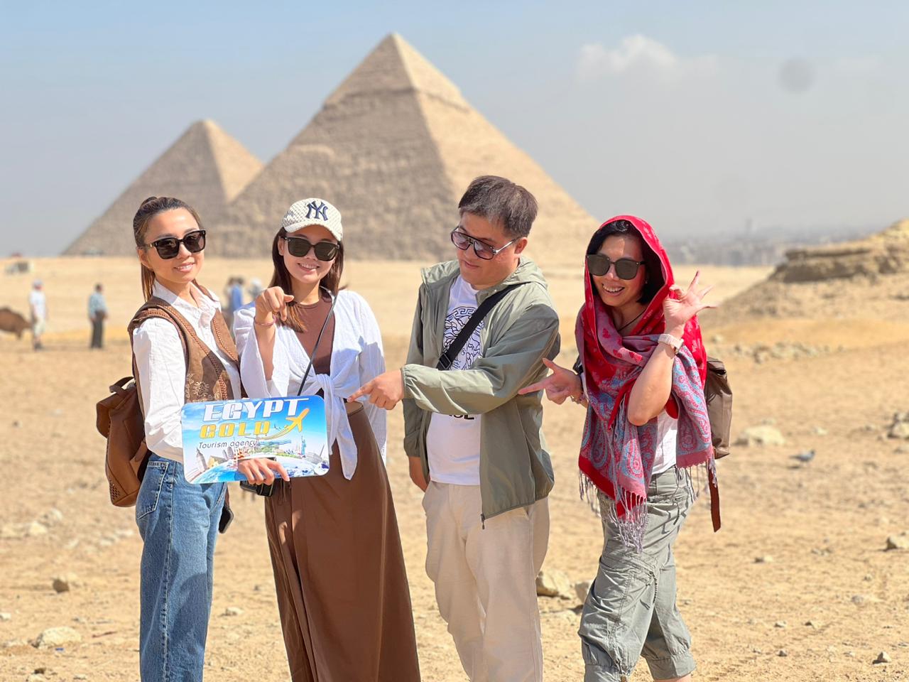 Cairo: Giza Pyramids, Sphinx, Saqqara and Memphis Tour with Lunch
