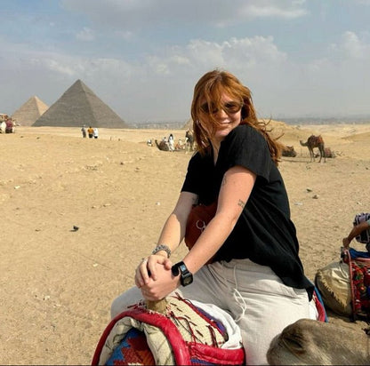 Cairo: Guided Tour of the Pyramids of Giza, Sphinx, Saqqara with Photographer