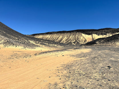 Cairo: Private 2 - Day Tour to Bahariya Oasis with Black and White Desert Tour