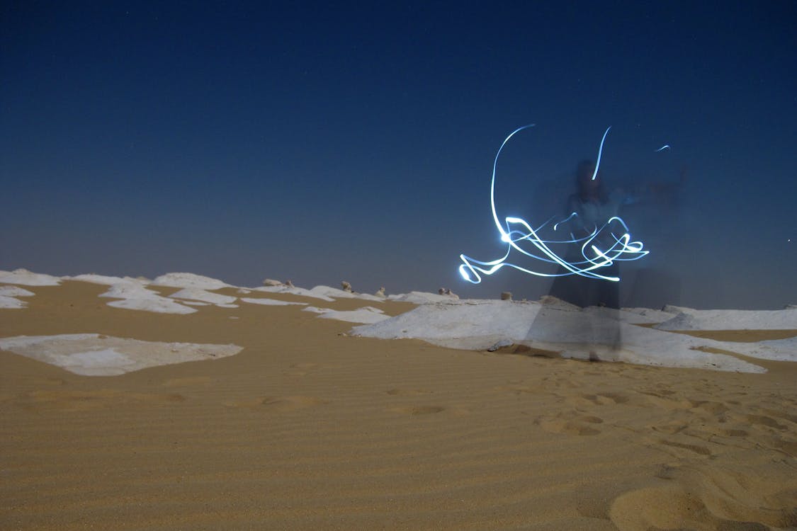 Cairo: Private 2 - Day Tour to Bahariya Oasis with Black and White Desert Tour