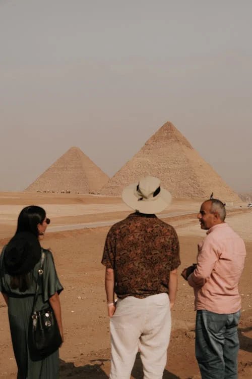 Cairo: Private Giza Pyramids, Egyptian Museum and Khan El - Khalili Tour
