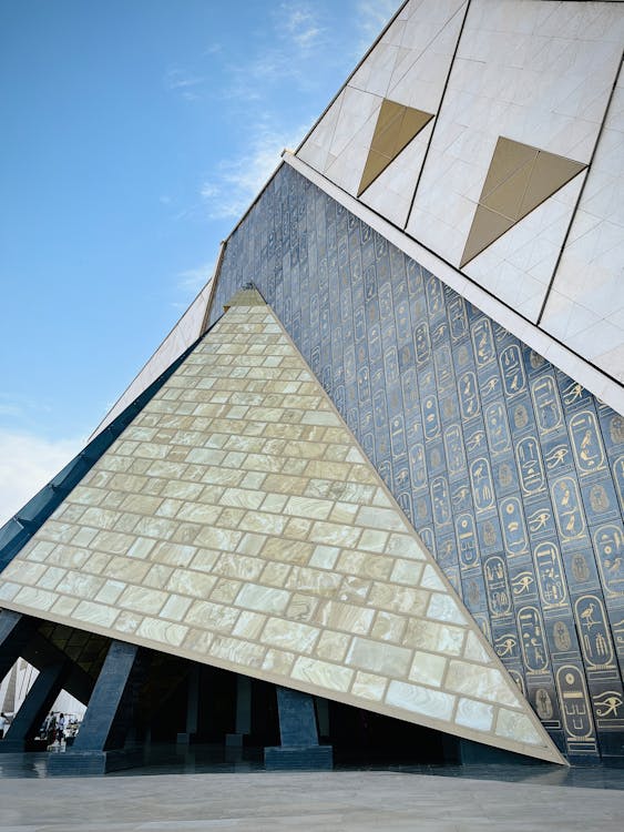 Cairo: Private Guided Pyramids of Giza and The Grand Egyptian Museum Full - Day Tour
